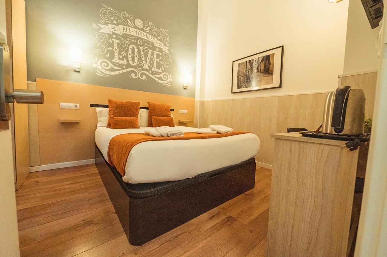 Hostal Live Natura Barcelona (Adults Only) Extérieur photo