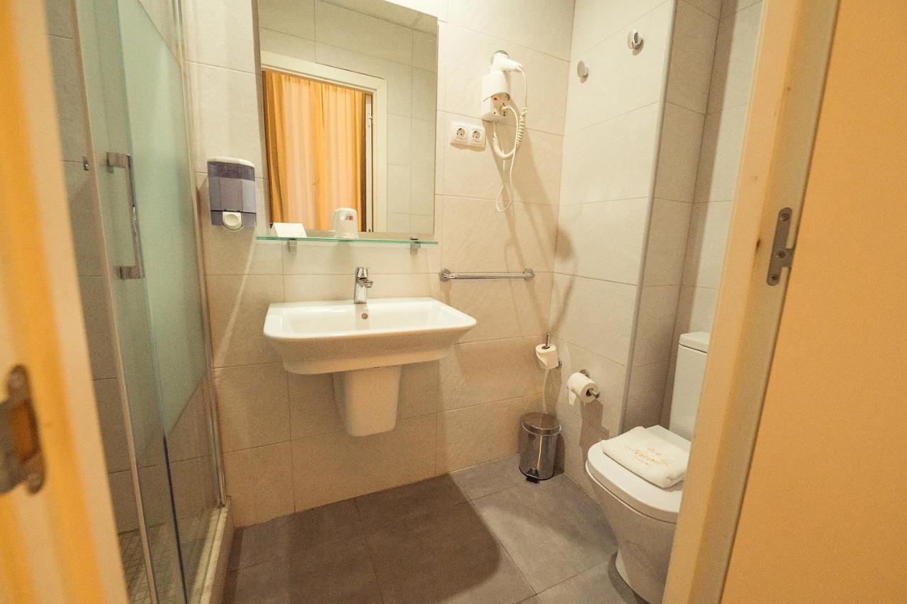 Hostal Live Natura Barcelona (Adults Only) Extérieur photo